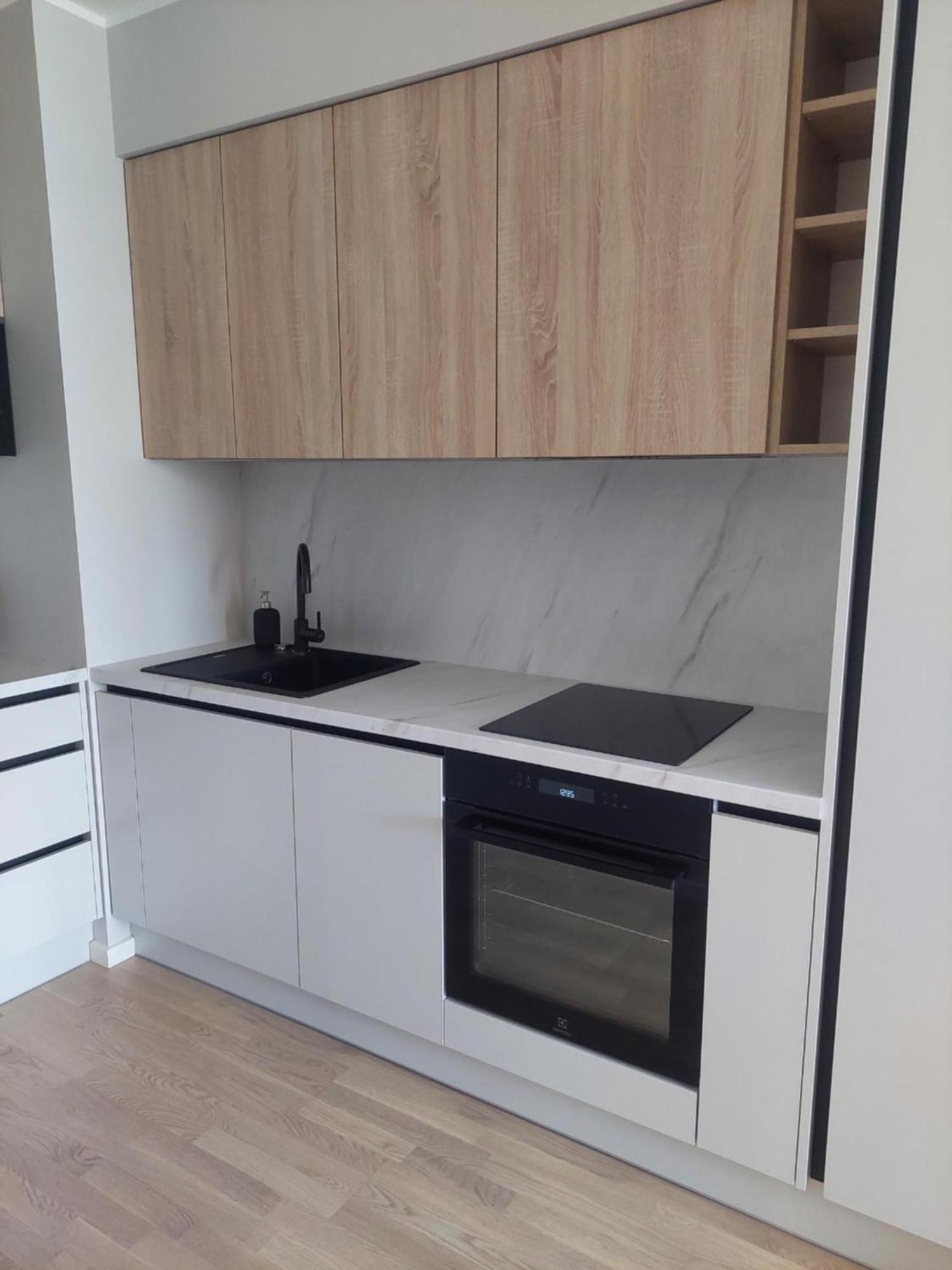 Rebase - Free Parking Apartment